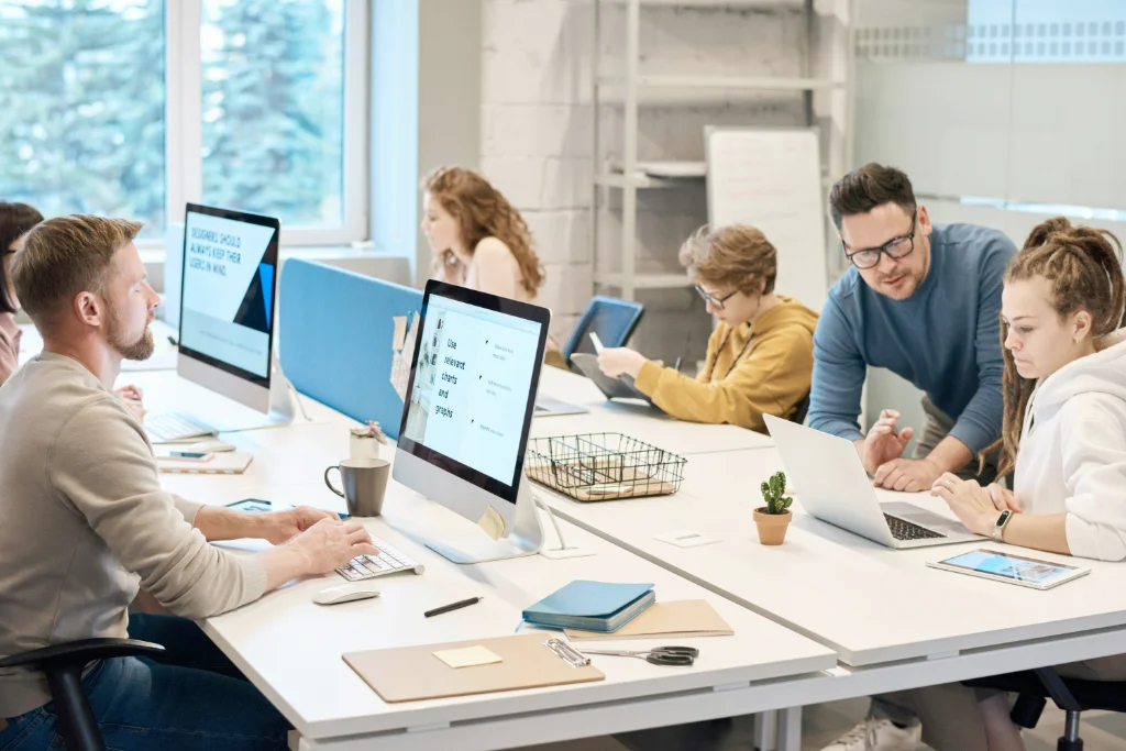 Best Fresher Jobs & Internships in India